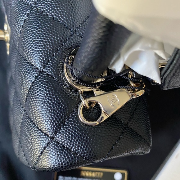 ❌SOLD❌NEW Chanel Caviar Quilted Mini Coco Handle - Picture 4 of 16
